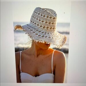 NWT Women's Tan Straw Hat